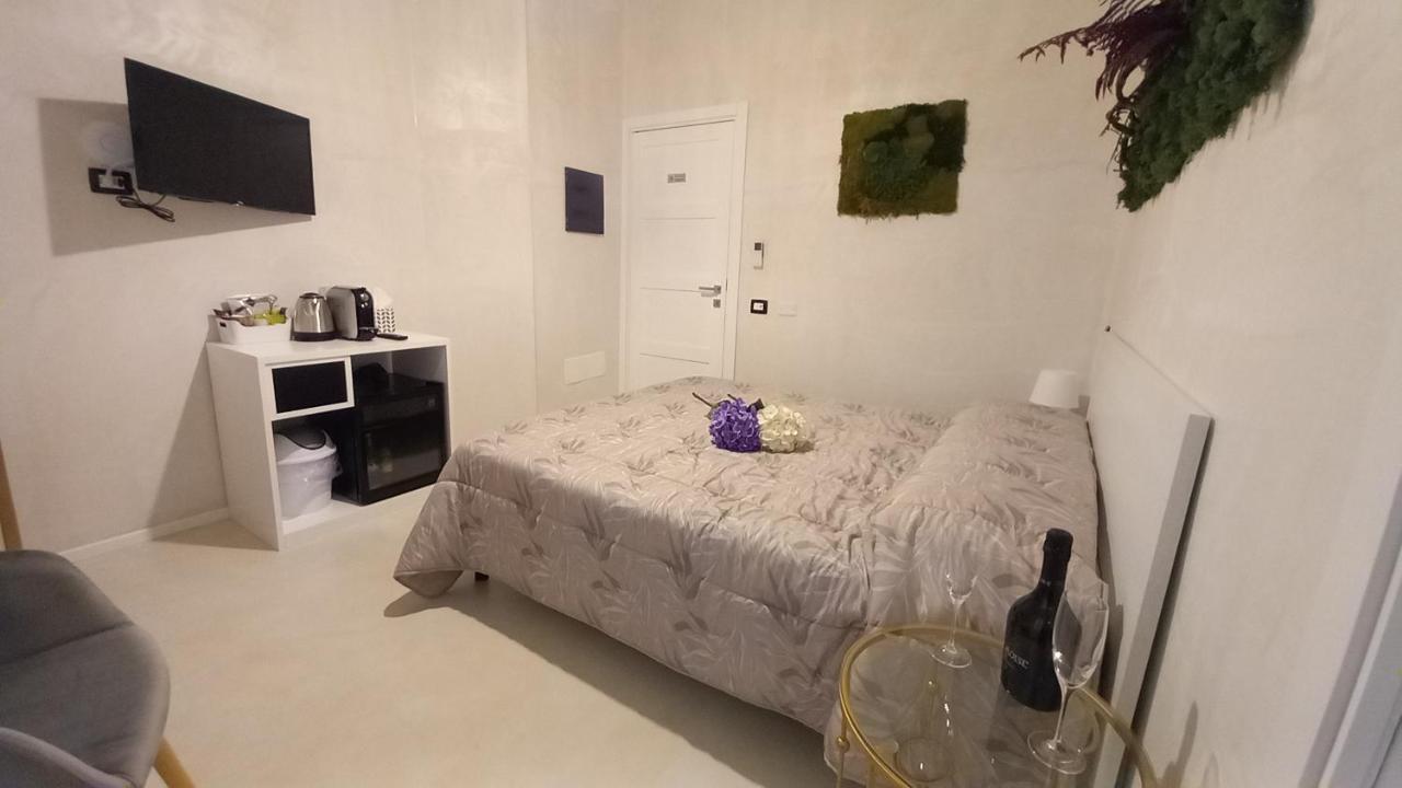 Flower Rooms Кальяри Экстерьер фото