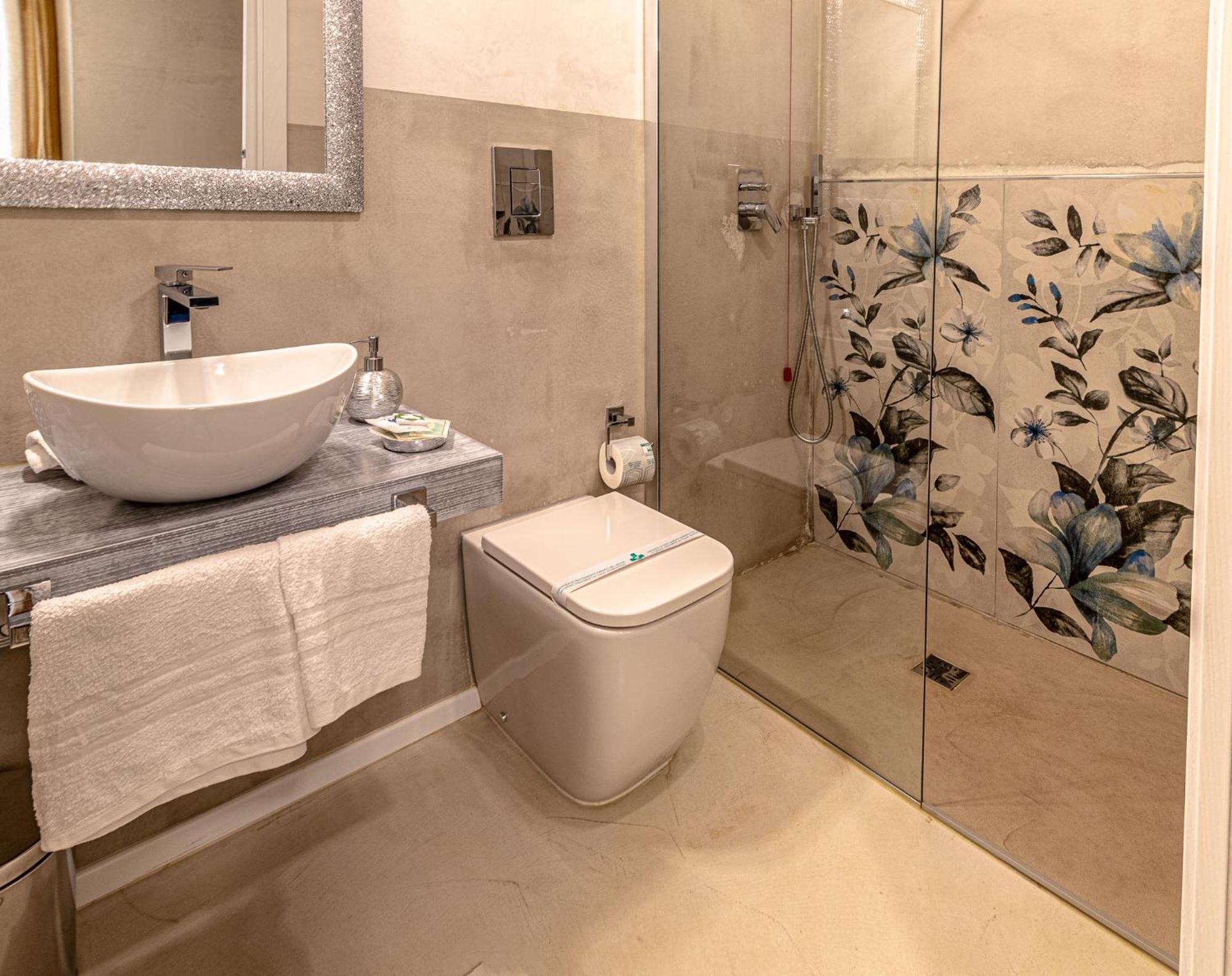 Flower Rooms Кальяри Номер фото